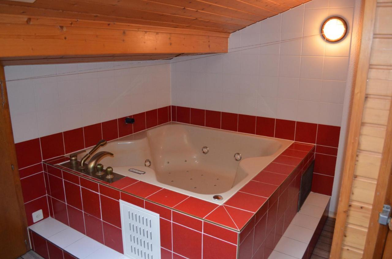 Logement Chez L'Habitant Etage Independant Grône Kültér fotó