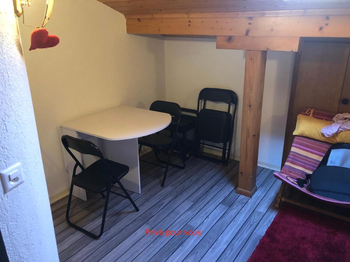 Logement Chez L'Habitant Etage Independant Grône Kültér fotó